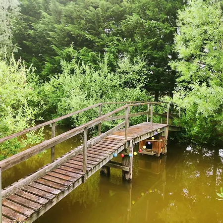 Emplacement Au Bord D'un Petit Etang Chaudenay (Haute-Marne)